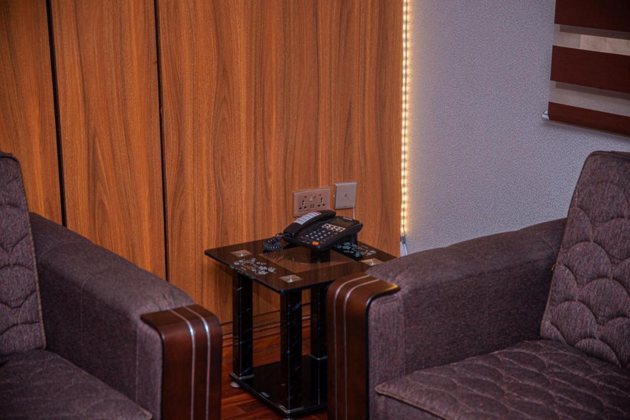 Mahogany Hotel And Suites Ibadan Kültér fotó