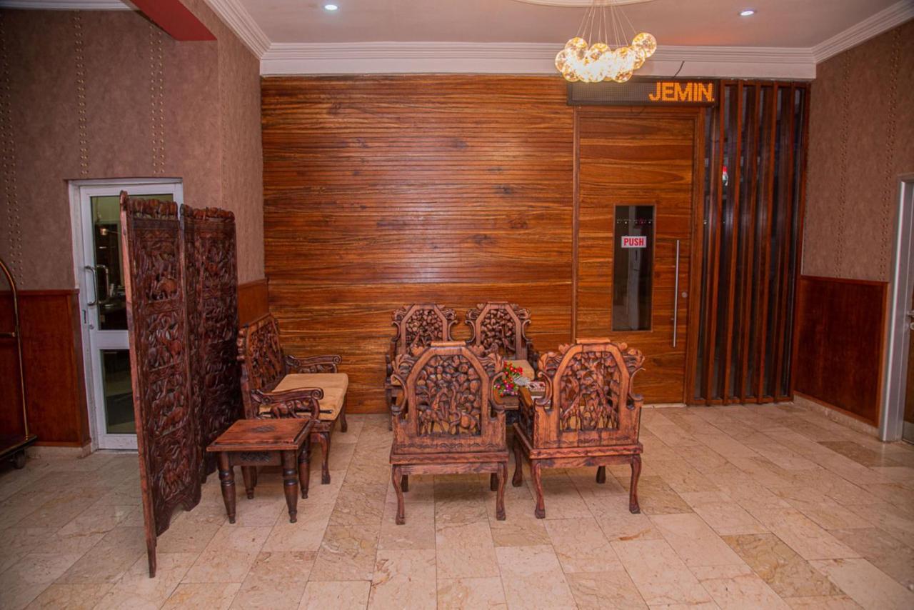 Mahogany Hotel And Suites Ibadan Kültér fotó